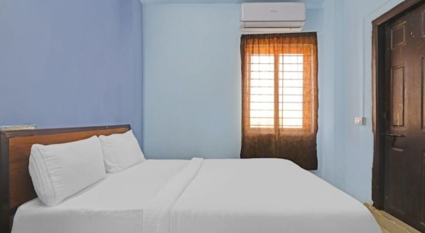 Hotel Moon Light in Hyderabad