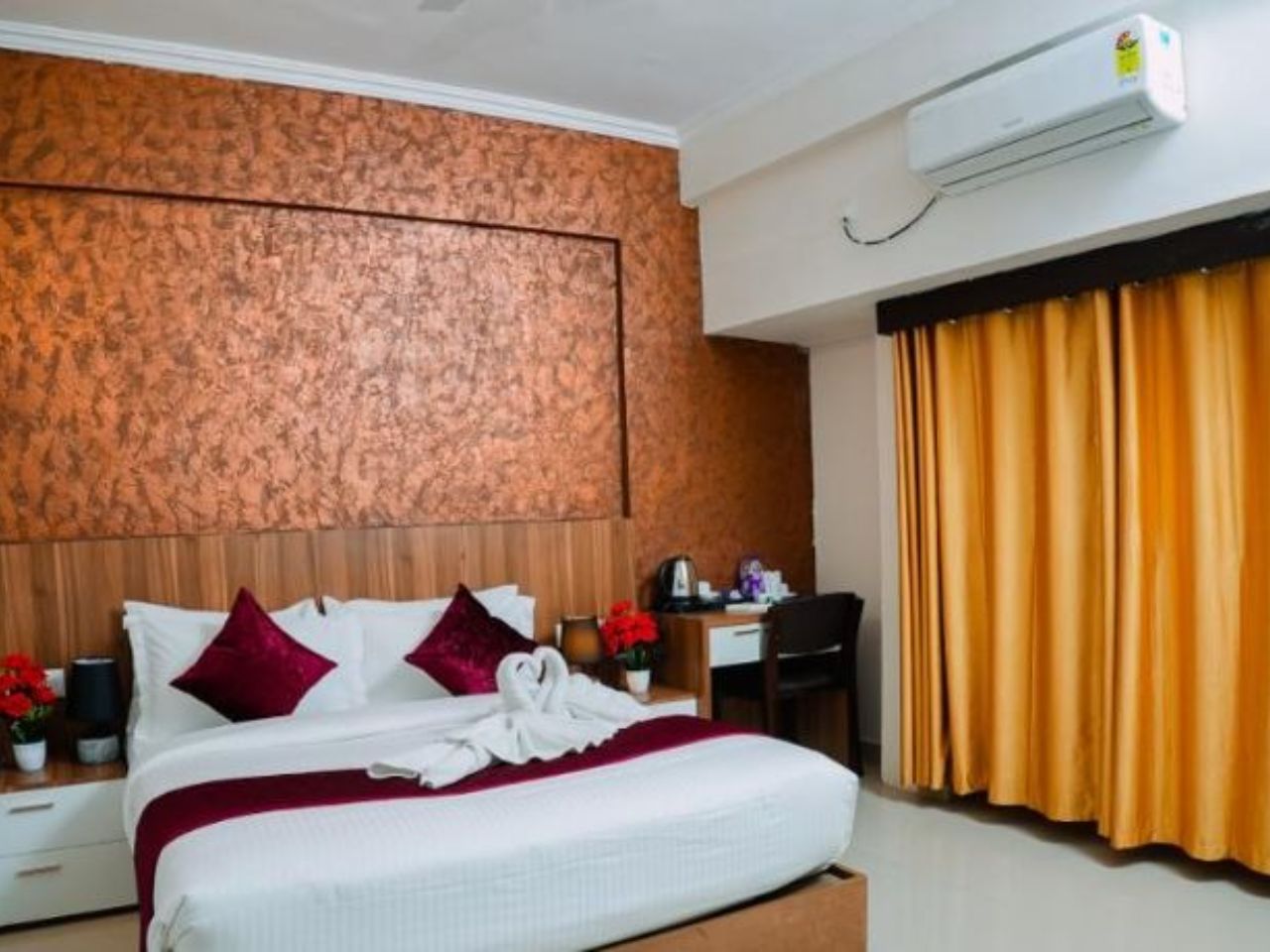 Hotel Palmyra Grand Inn in Kochi