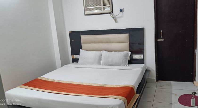 Hotel Radhey Residency in Delhi