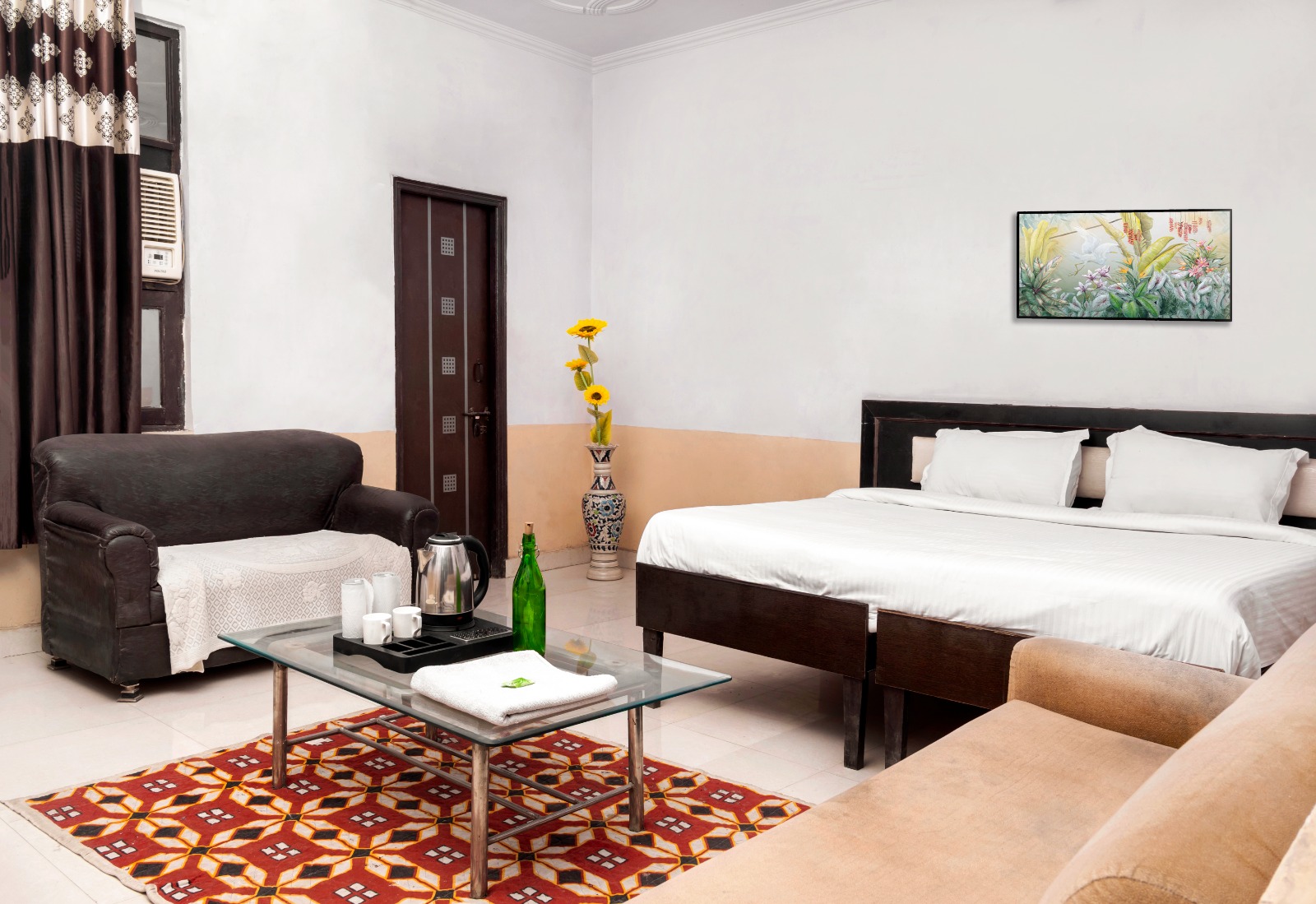 Sunrise B and B in Noida