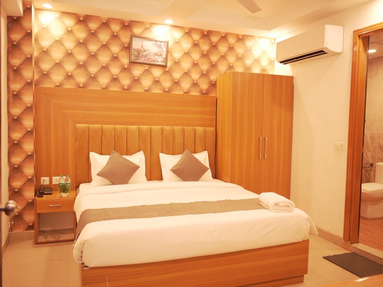 Reconnect Suites  in Delhi
