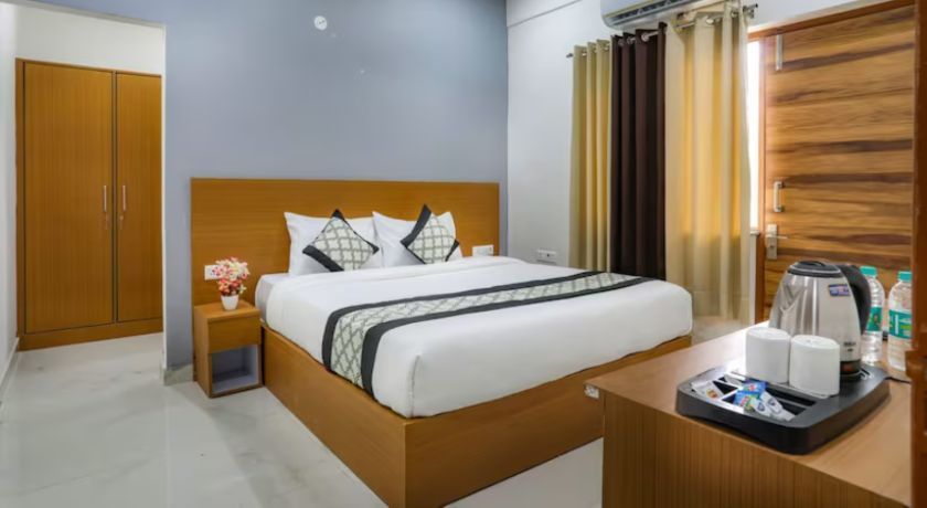 Kanhaiya Residency and Hotel in Noida