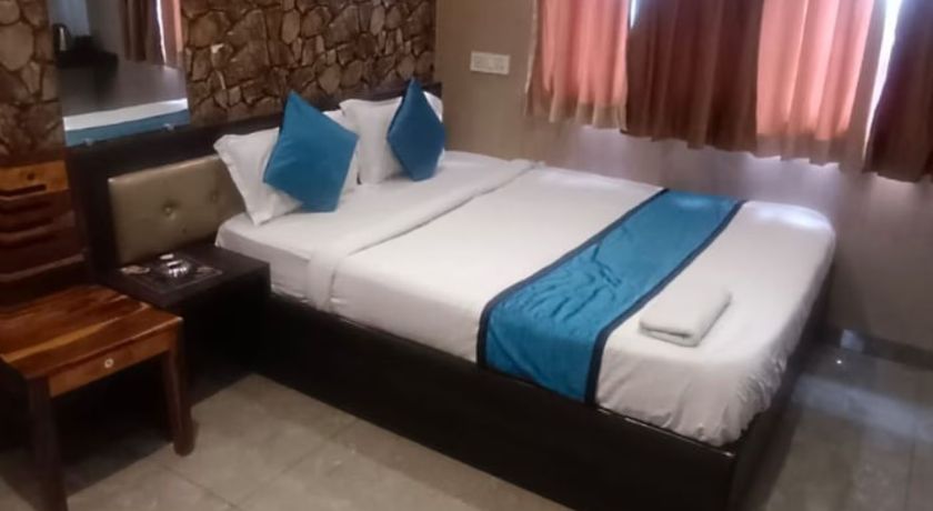 MadStays Signature Planet in Indore