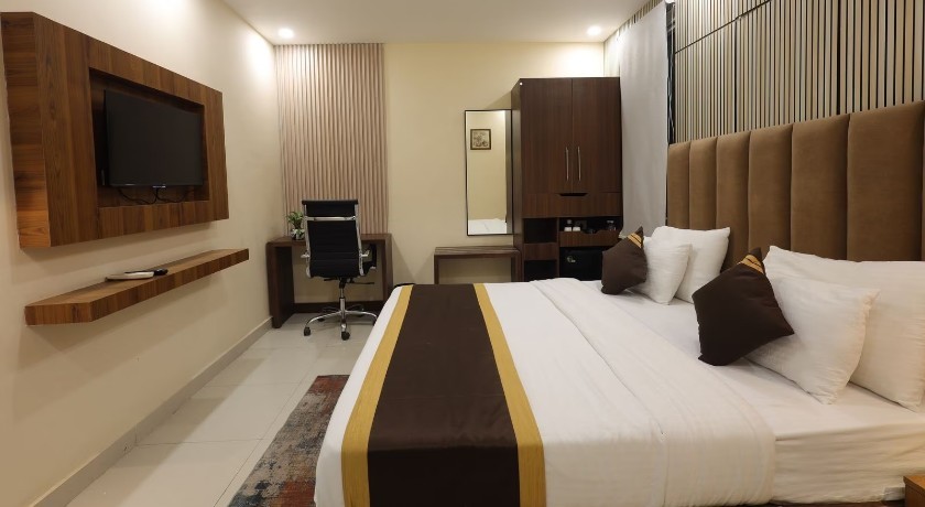 GP Hotel in Lucknow
