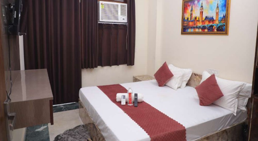 Hotel Shine Stay in Delhi