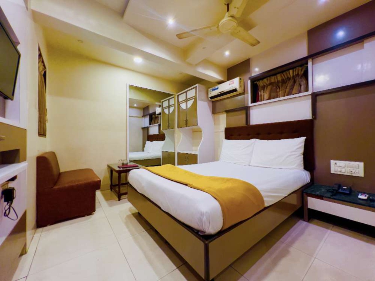 Hotel Dwaraka  in Mumbai