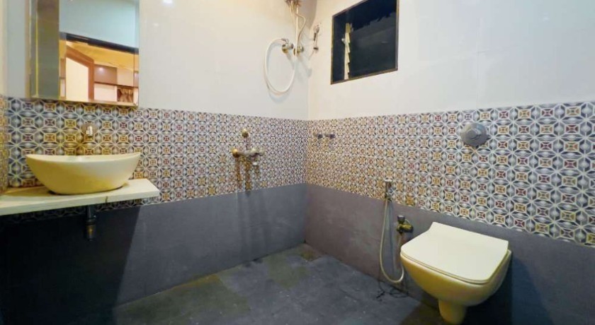 Hotel Dwaraka in Mumbai
