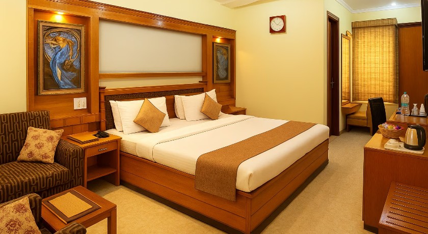 Hotel TJS Royale in Delhi