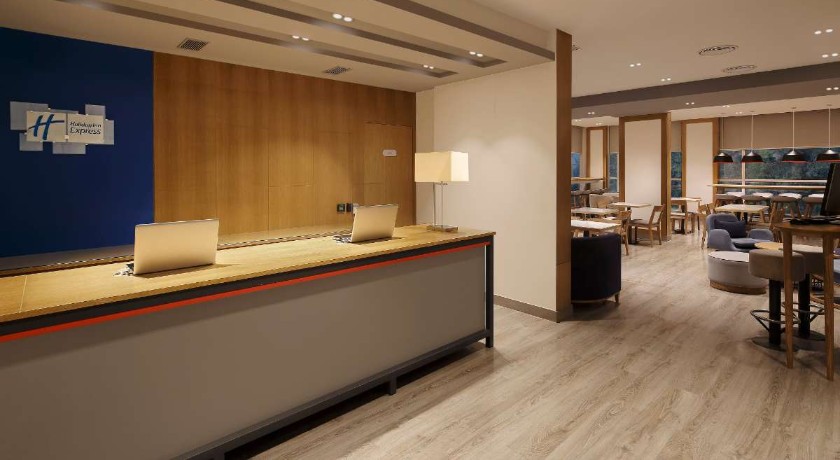 Holiday Inn Express-Pimpri in Pune