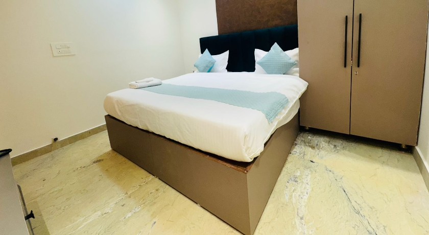  Hotel 7 Star  in Delhi