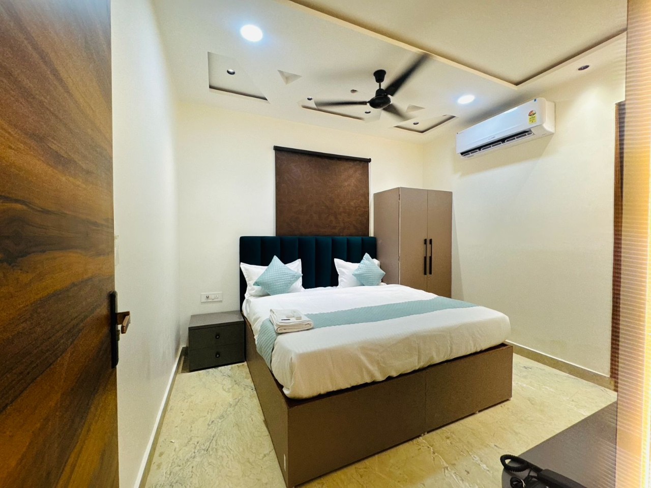  Hotel 7 Star  in Delhi