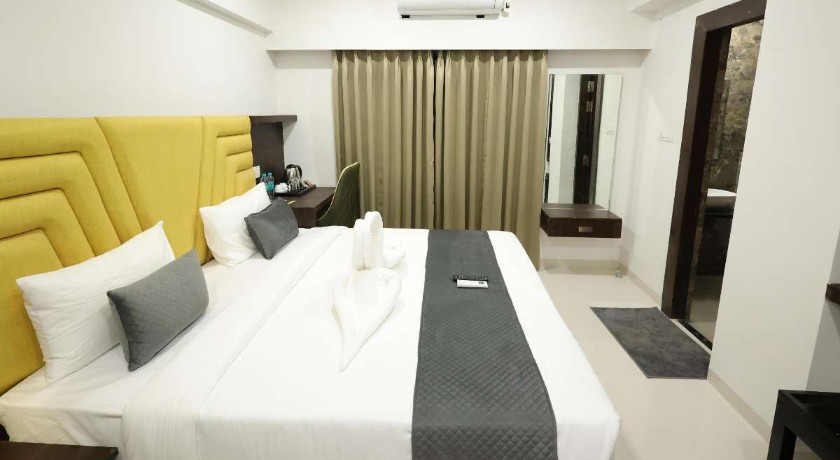 Hotel Meritel Grande in Indore
