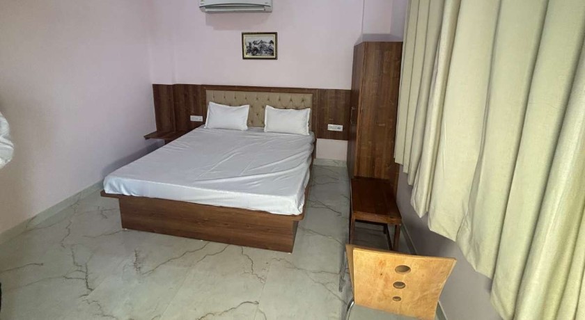 Hotel Regal Crown in Jaipur