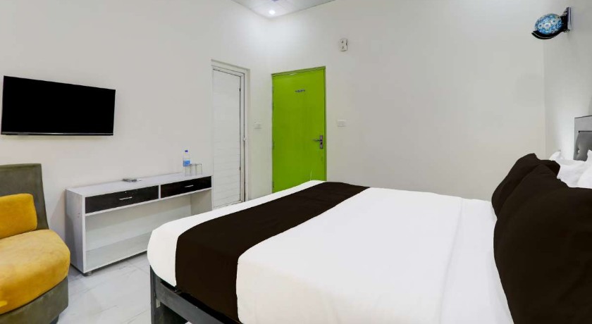 Comfort Stay (Near CCS Airport) in Lucknow
