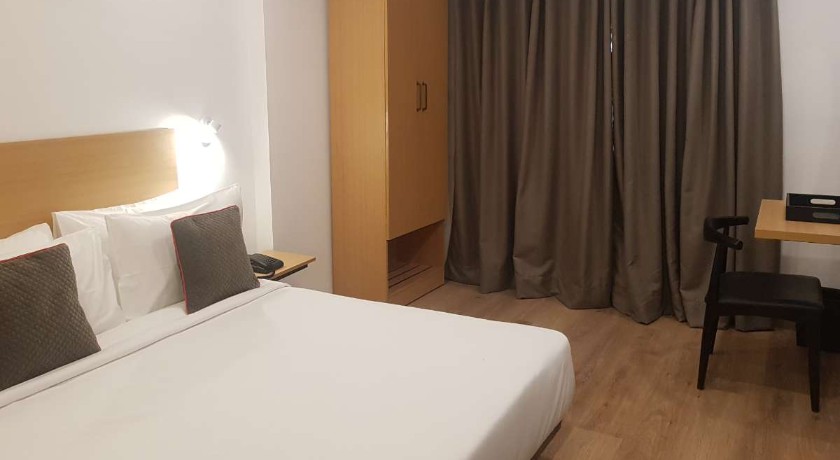 Hotel Samrat in Mumbai