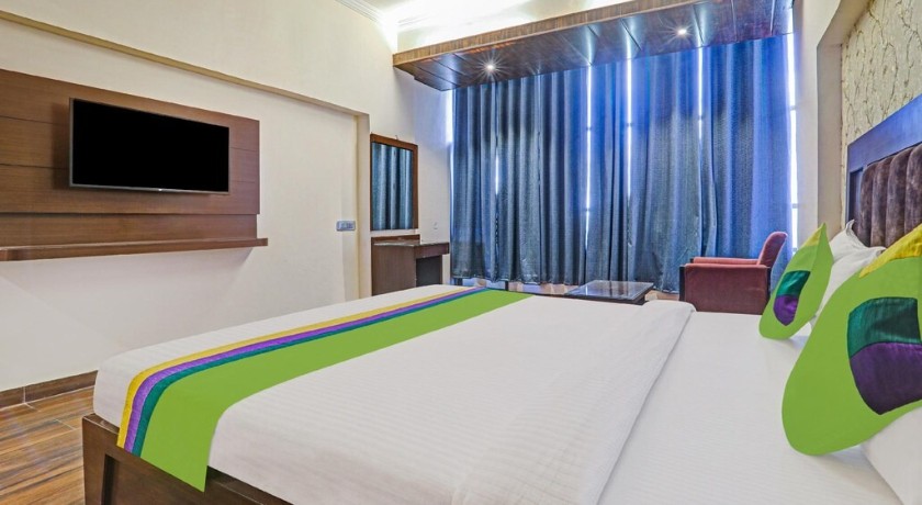 Shimla Hotel and Resorts in Lucknow