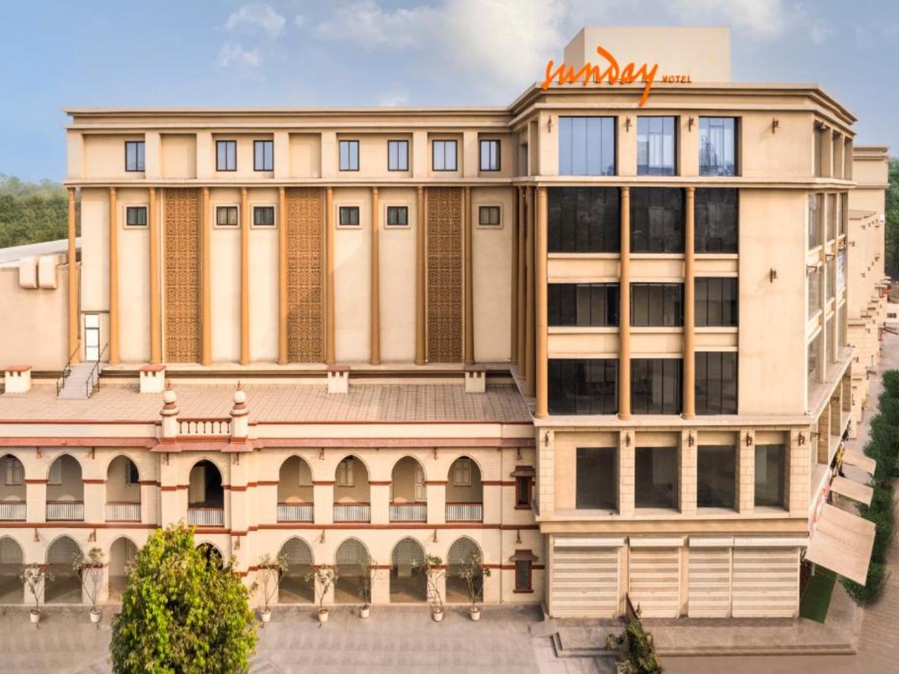 Sunday Hotel Vadodara in Vadodara