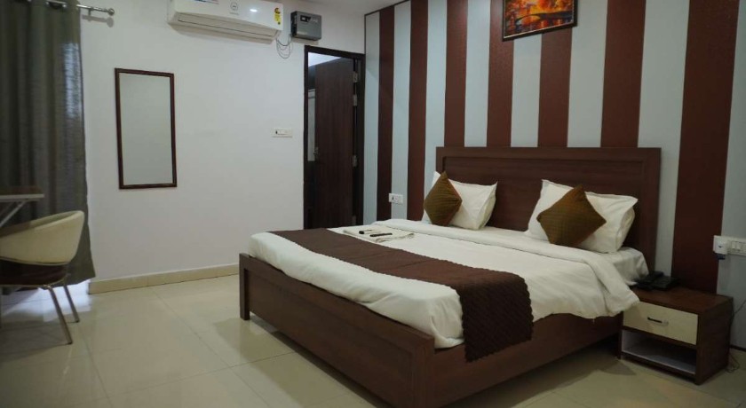 Hotel Vinayak in Lucknow