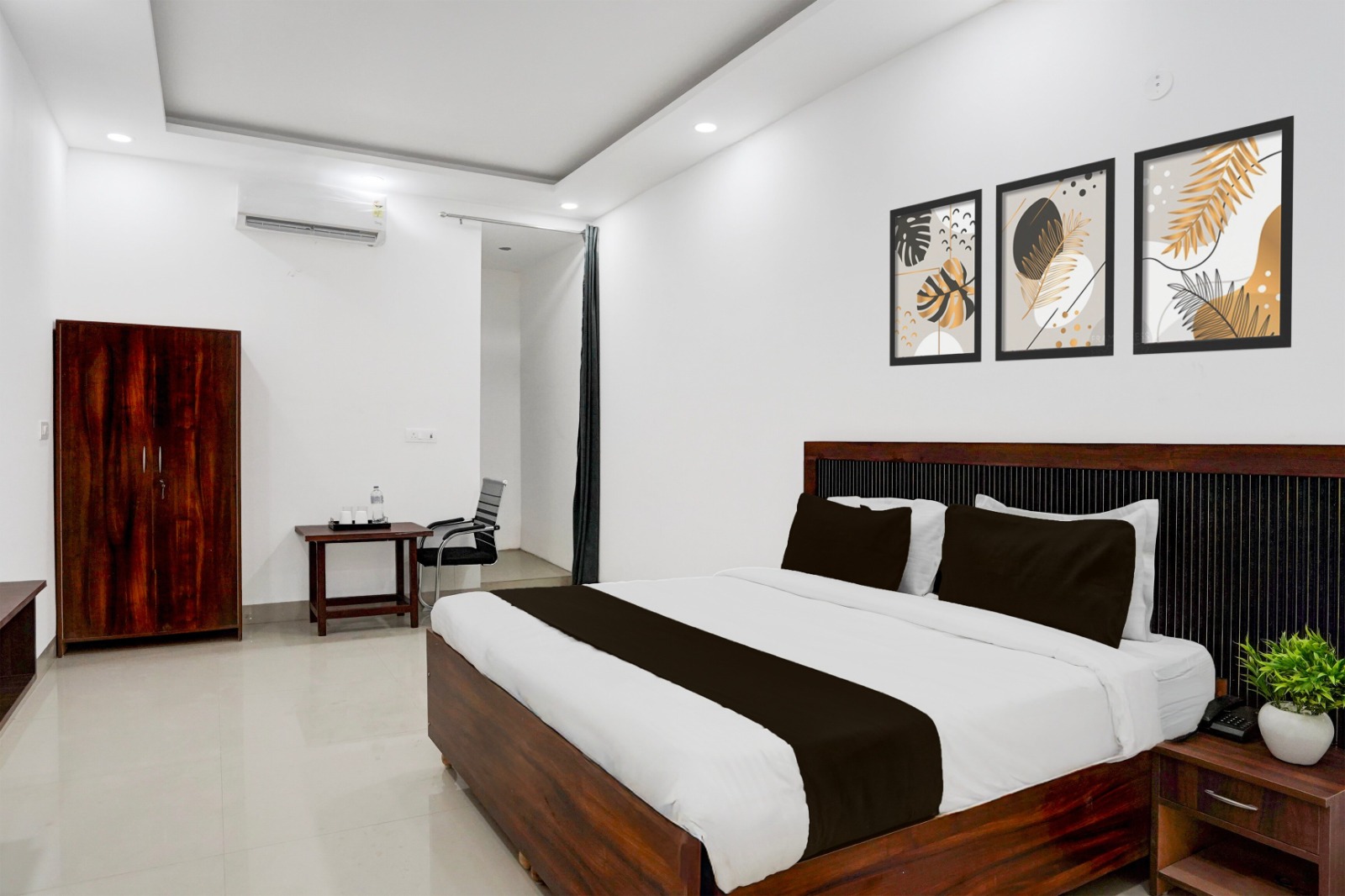 Hotel O in Noida