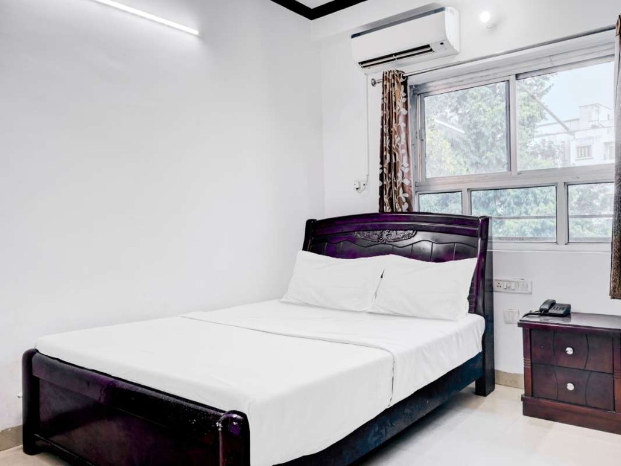 Hotel Lotus International in Varanasi