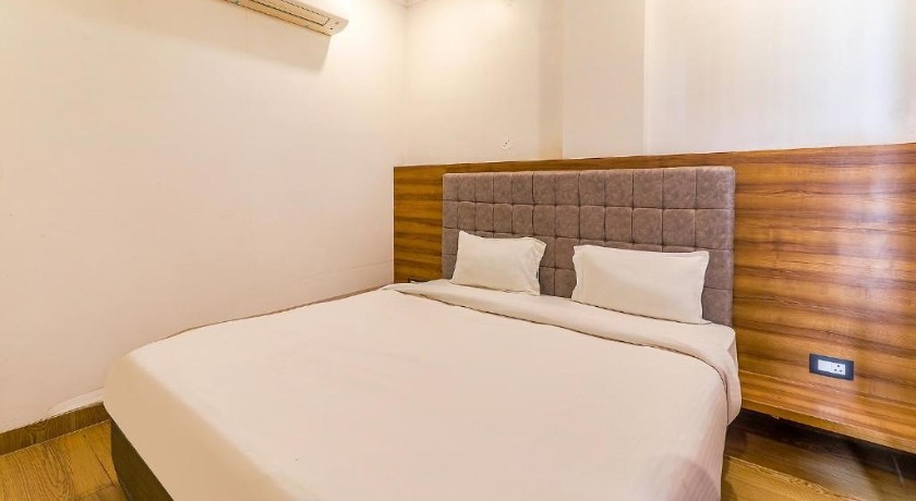Hotel Global Inn Gold in Lucknow