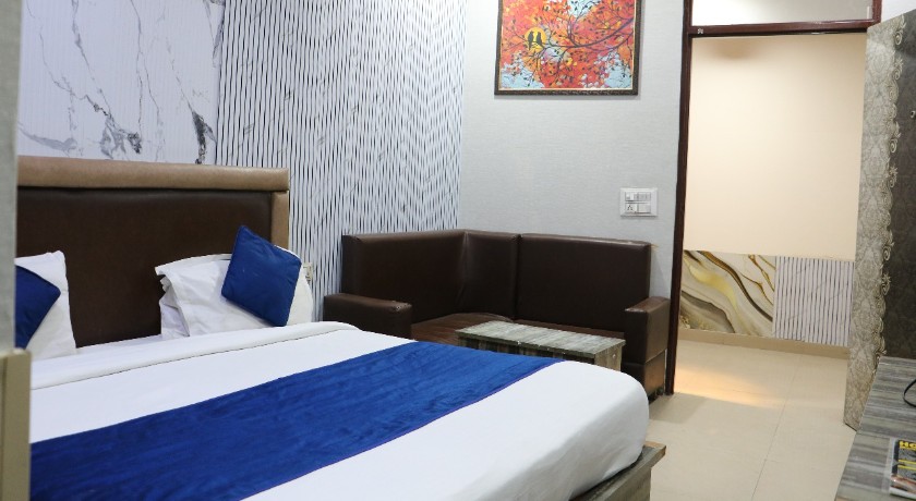 Hotel Grand Inn in Delhi