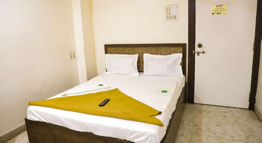 Hotel Achal Palace in Thane