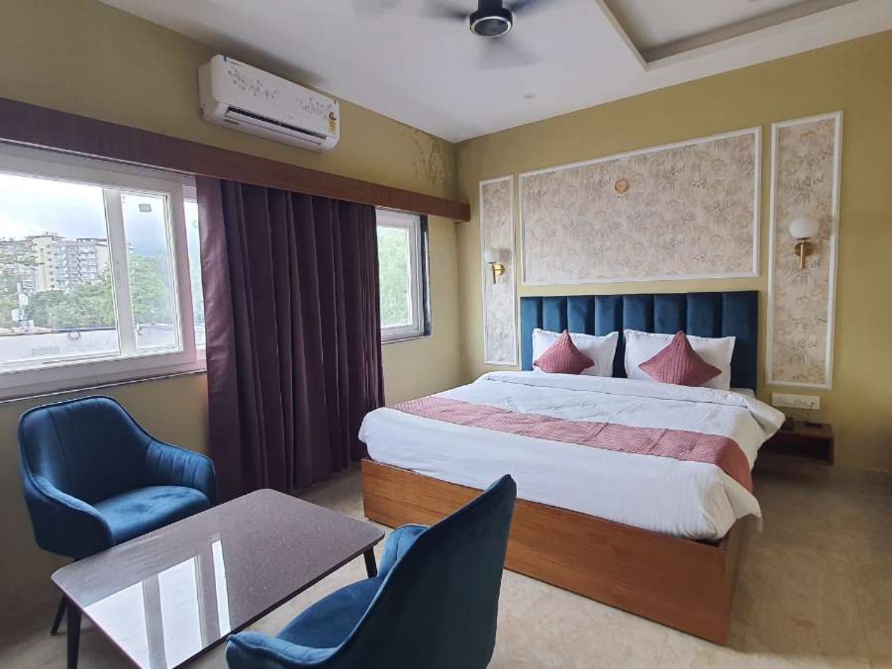 Hotel Curl in Dehradun