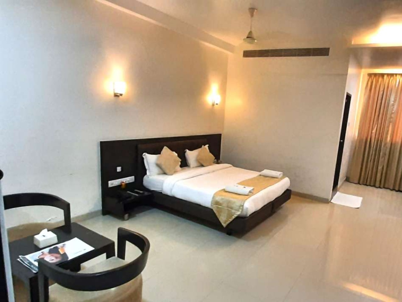 Hotel Western Inn in Vasai