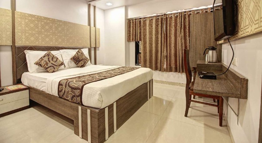 Hotel City View in Navi Mumbai