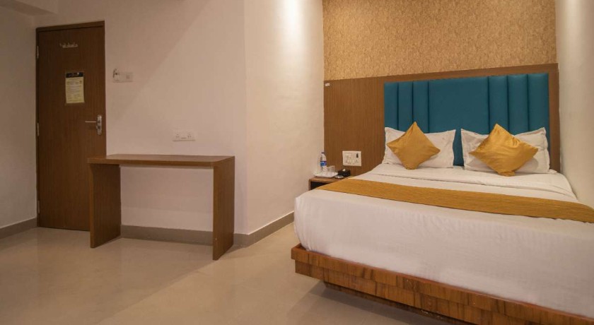 Hotel Crystal Palace in Mumbai