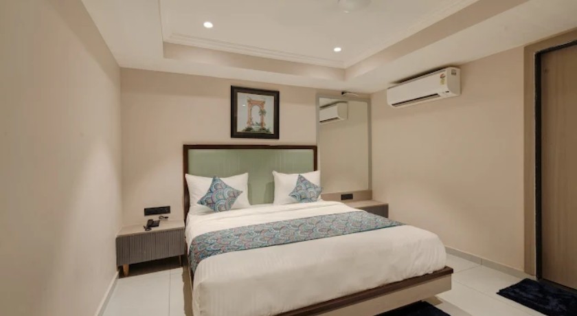 Hotel Royal Time in Ahmedabad