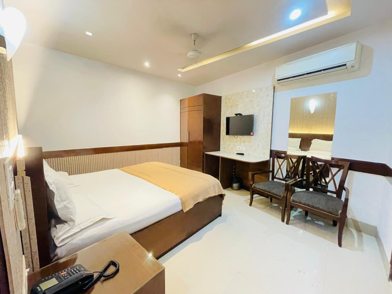 Flourish Inn Saket- Opp Max Hospital in Delhi
