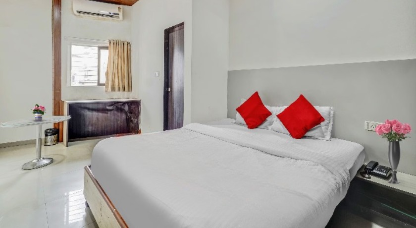 Hotel Kailash Park in Mumbai