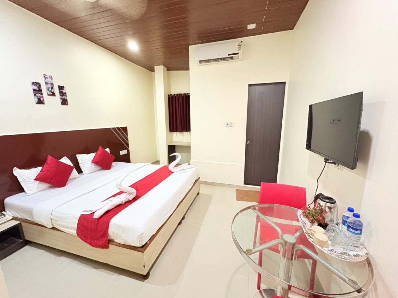 Hotel Kailash Park in Mumbai